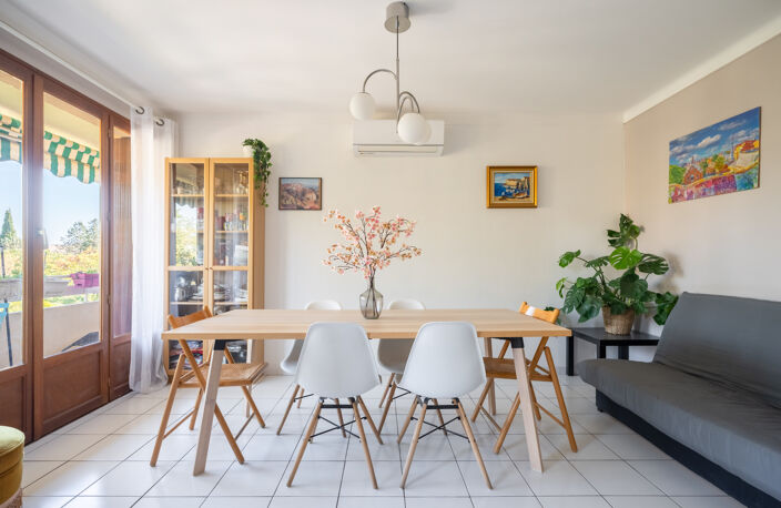SAINT-JULIEN   APPARTEMENT T3/4 76,82 m2   BALCON   MARSEILL — photo 4