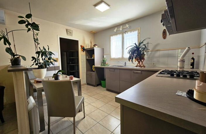 Maison de plain-pied 3 chambres avec garage et jardin   IZON — photo 5