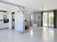 MAISON FAMILIALE AVEC POTENTIEL D'AMENAGEMENT — photo 3