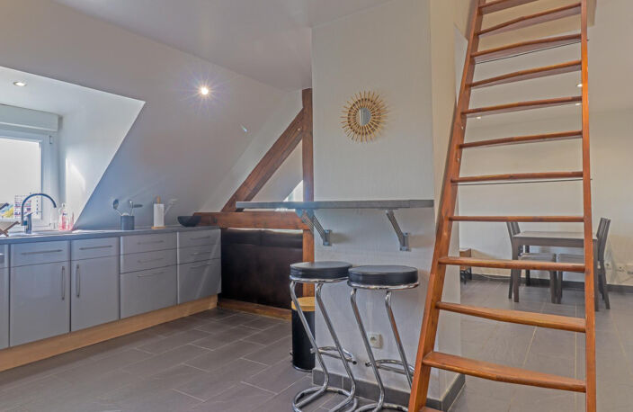 METZ SAINTE THÉRÈSE - 2 PIÈCES  MEUBLÉ TOUT CONFORT - DUPLEX — photo 3