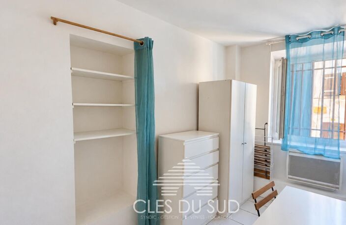 LA GARDE CENTRE – VENTE APPARTEMENT T1 ATYPIQUE 27 M² AVEC BUREA — photo 2