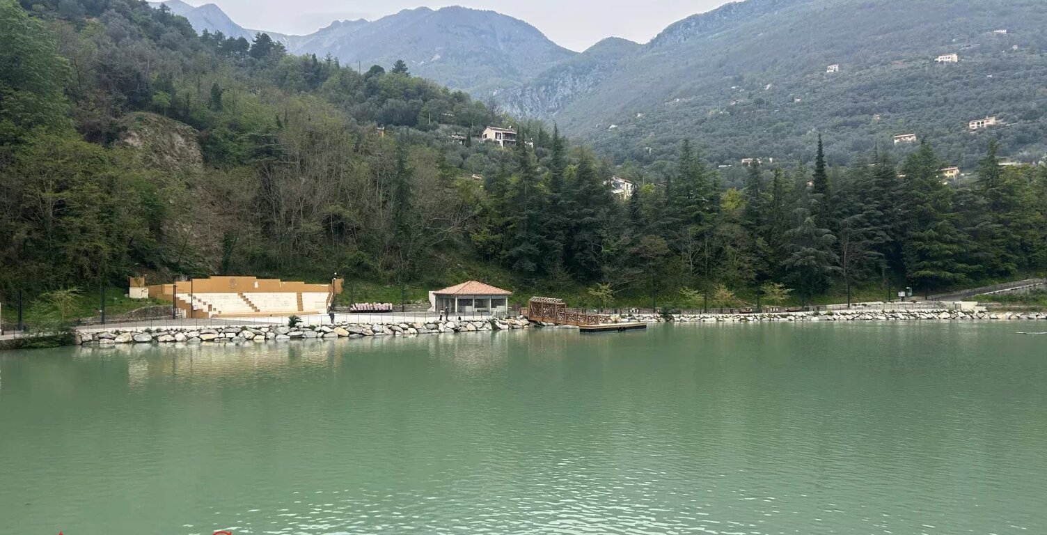 Joli studio vue dégagée montagnes et lac — photo 1