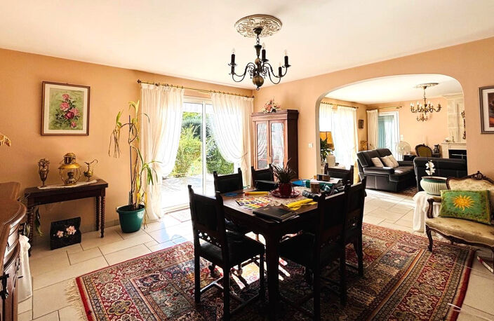 SUPERBE VILLA BOURGEOISE DE STYLE RETHAIS DE 180 M2 SUR UN T — photo 5