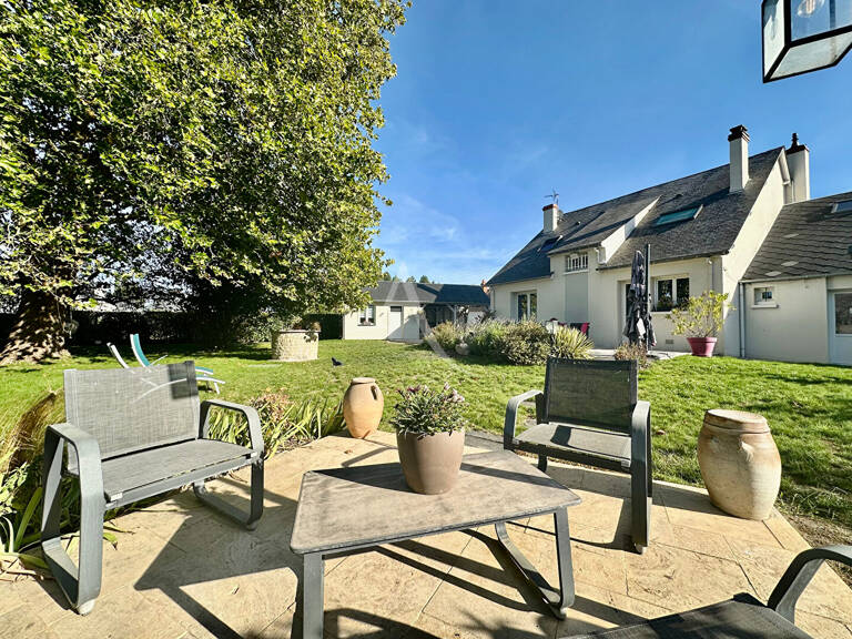 Maison coup de coeur à vendre à Chécy Maison avec garage, dépendance et carport — photo 1
