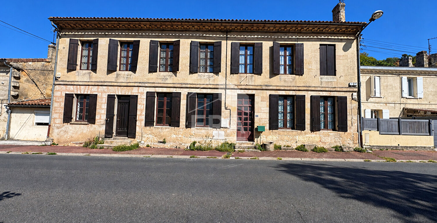 Maison à vendre à Tauriac - 7 pièces, 209 m², travaux à prévoir — photo 1