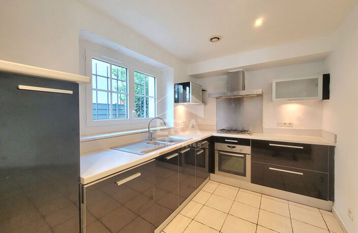 LOCATION PAU CENTRE : Appartement T3 de 90m² en rez de jardin — photo 3