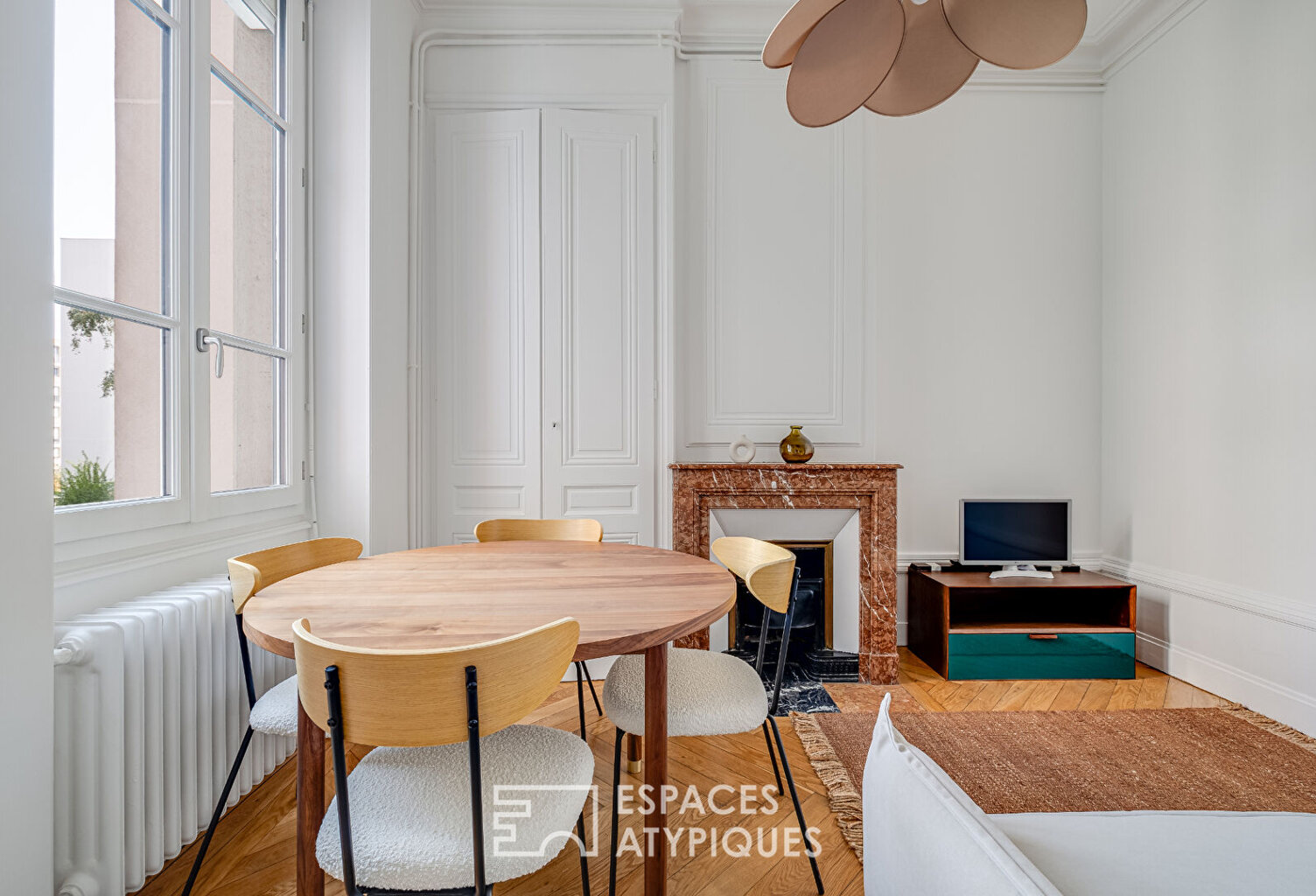 Bel ancien rénové et meublé — photo 1