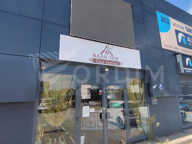 AUXERRE - 9 RUE DU MOULIN DU PRESIDENT - LOCAL DE 87M² AVEC VITRINE ET PARKINGS — photo 3