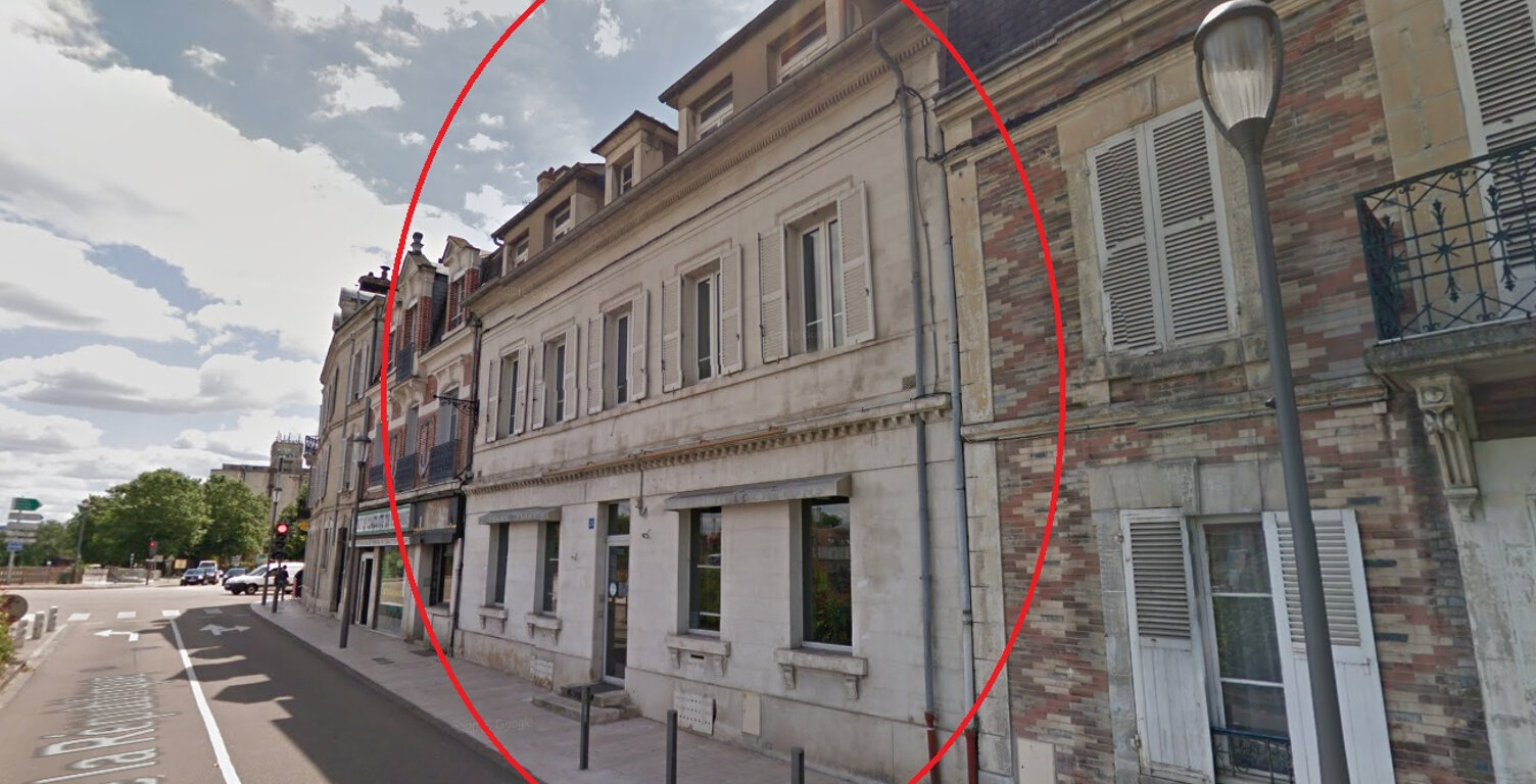 AUXERRE 25 QUAI DE LA REPUBLIQUE - BUREAU DE 15.50M² — photo 1