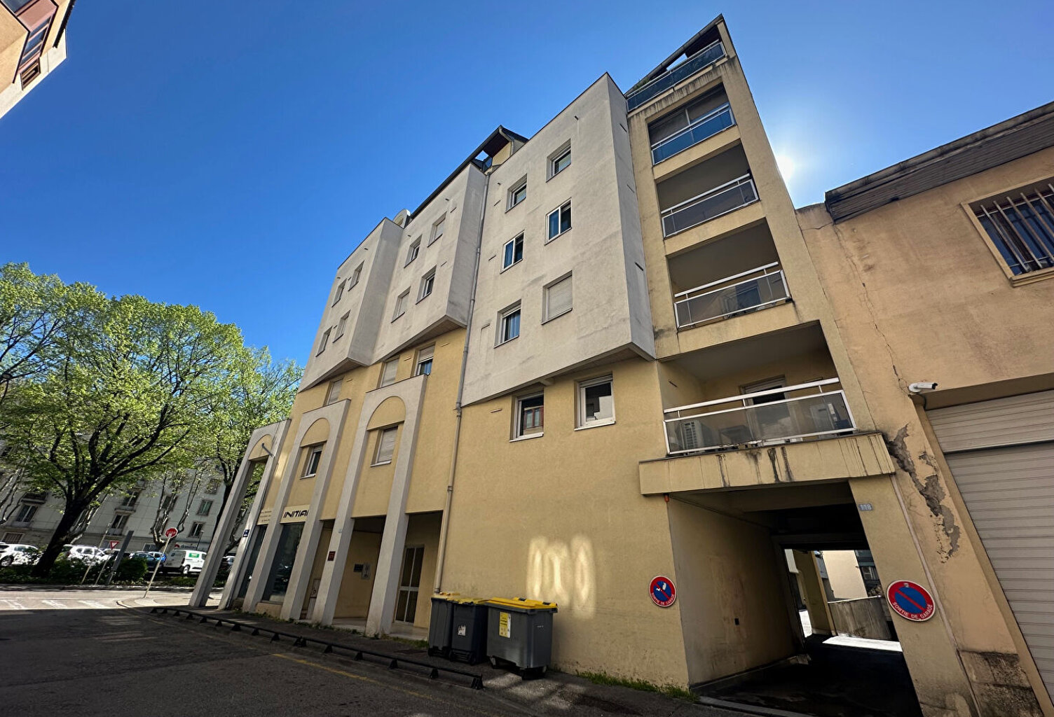GARAGE CHAMBERY — photo 1