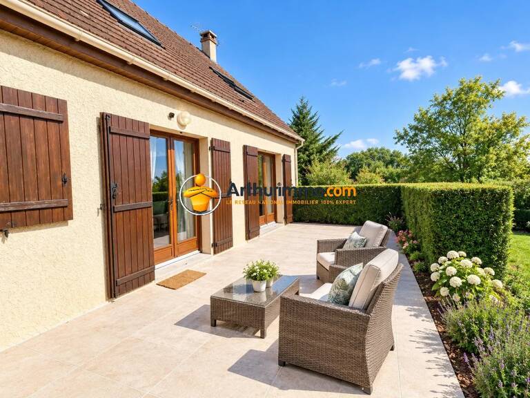 Maison traditionnelle 128 m², sous-sol complet, terrain 2 204 m² — photo 1