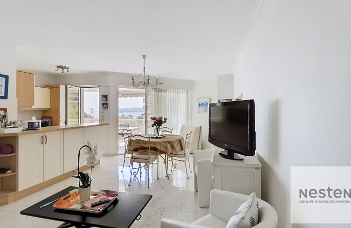 FREJUS PLAGE  T2 GRANDE TERRASSE VUE MER DOUBLE GARAGE — photo 4