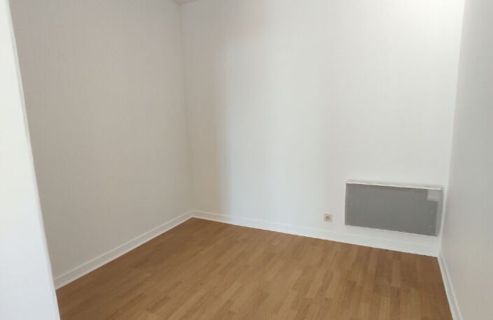 GRAND T1 DE 53 m² PROCHE DENIS DUSSOUBS — photo 5