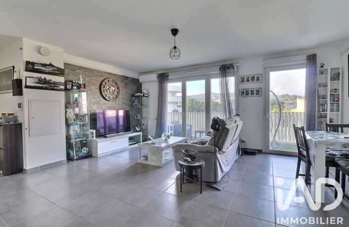 Vente Appartement 3 pièces — photo 2