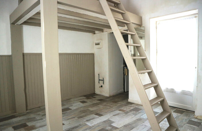 MAISON ANCIENNE A RENOVER DE 48 M2 SUR UN TERRAIN CLOS DE 63 — photo 3