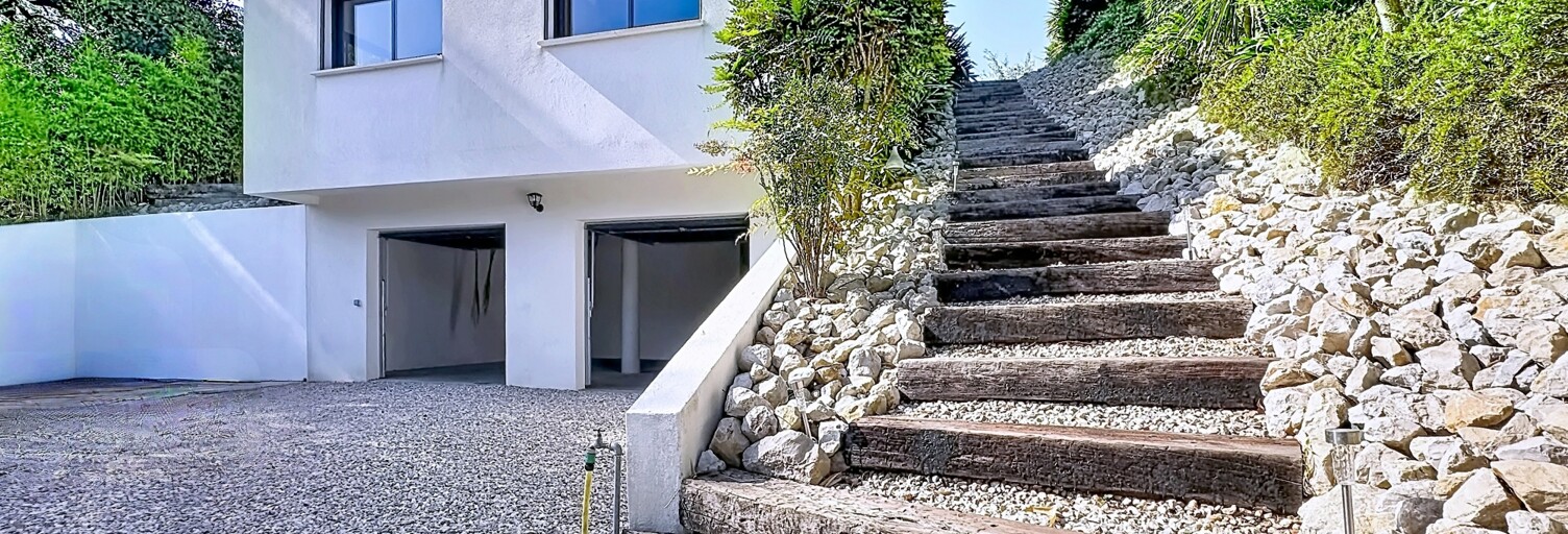 Maison 5 Pièces 134 m² à vendre à Les Adrets-de-l'Estérel (83600)