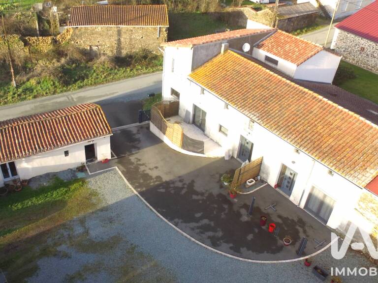 Vente Maison de village 8 pièces — photo 1