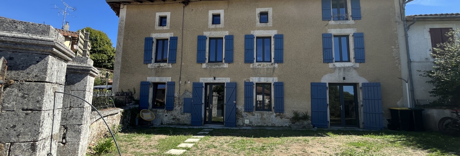 Maison 5 Pièces 219 m² à vendre à Terres-de-Haute-Charente (16270)