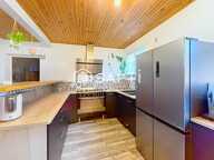 Grande maison familiale avec piscine et appartement indépendant — photo 3