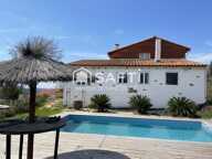 Grande maison familiale avec piscine et appartement indépendant — photo 2