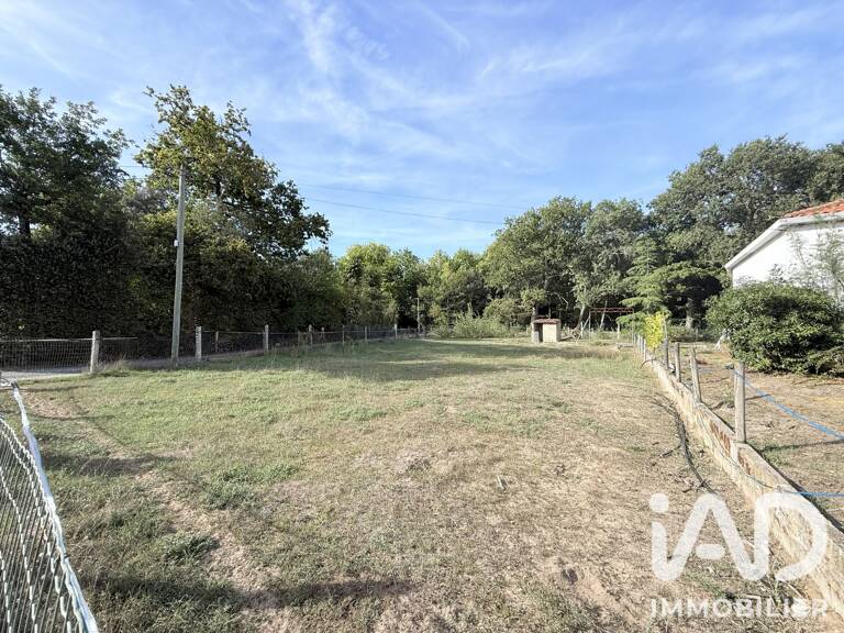 Vente Terrain 740 m&sup2; — photo 1