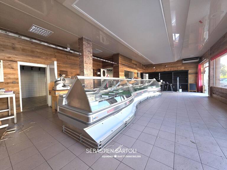 Pas-de-porte commerce de Boucherie — photo 1
