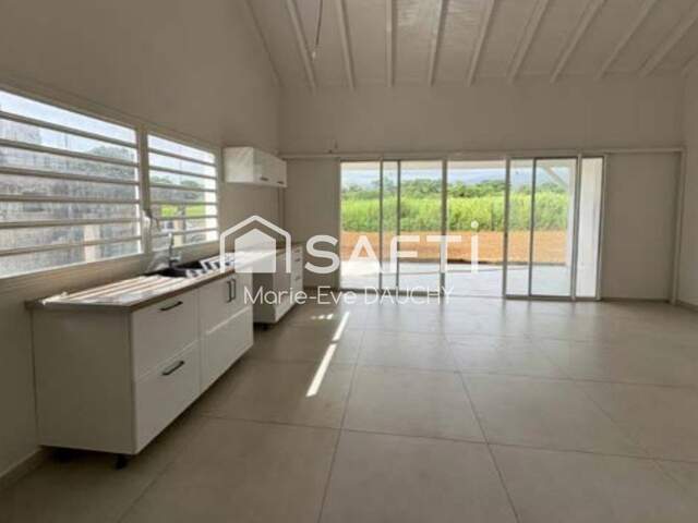 Petit-Bourg - Villa T4 + jardin — photo du bien