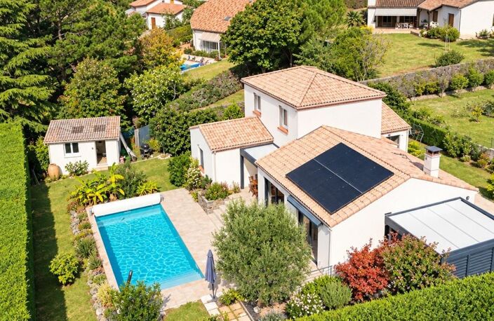 MAISON RÉNOVÉE DE 144 M²  4 CHAMBRES  PISCINE  VUE PYRÉNÉES — photo 3