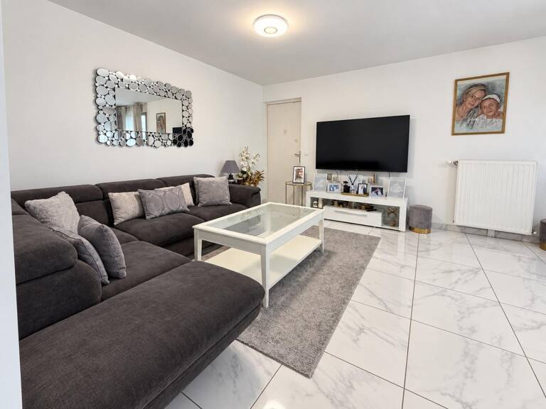 Asnières  5 pièces au 6? étage avec ascenseur — photo 1