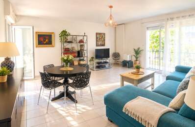 APPARTEMENT GRAND T3 LUMINEUX  BALCON  ASCENSEUR GARAGE A DEUX PAS DU CENTRE DE LA ROCHELLE  ! — photo du bien