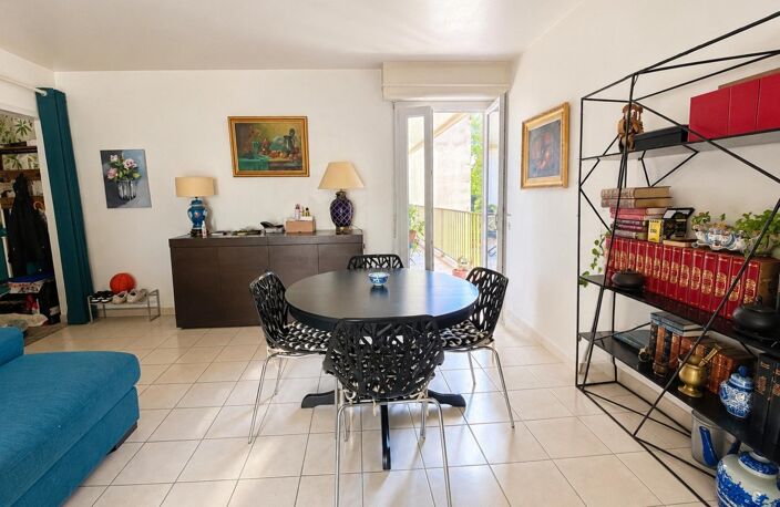 APPARTEMENT GRAND T3 LUMINEUX  BALCON  ASCENSEUR GARAGE A DEUX PAS DU CENTRE DE LA ROCHELLE  ! — photo 3