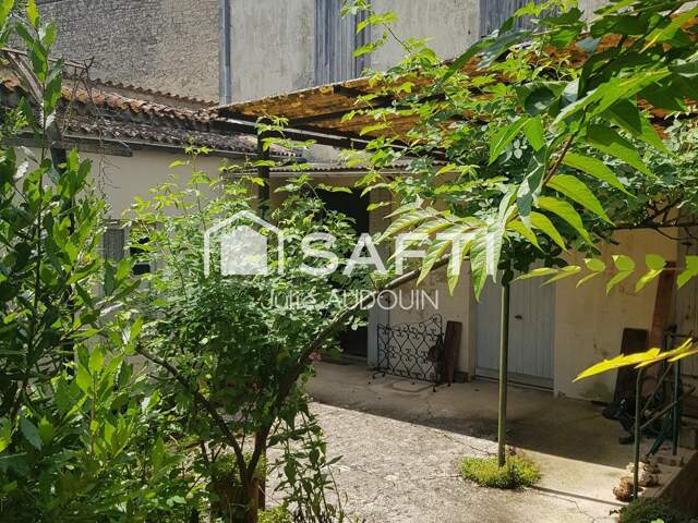 Maison de ville - Matha Proche CENTRE BOURG — photo du bien