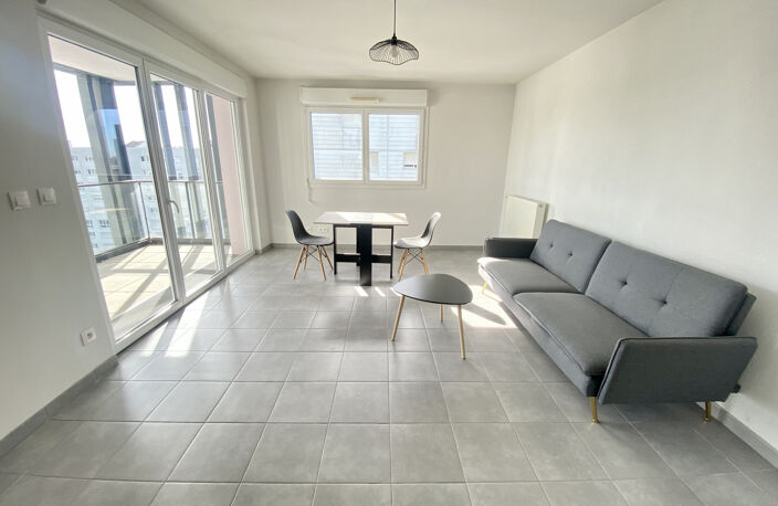 T2 MEUBLE - 18 place Rosa Park, NANTES - DELEGATION SGL — photo 3