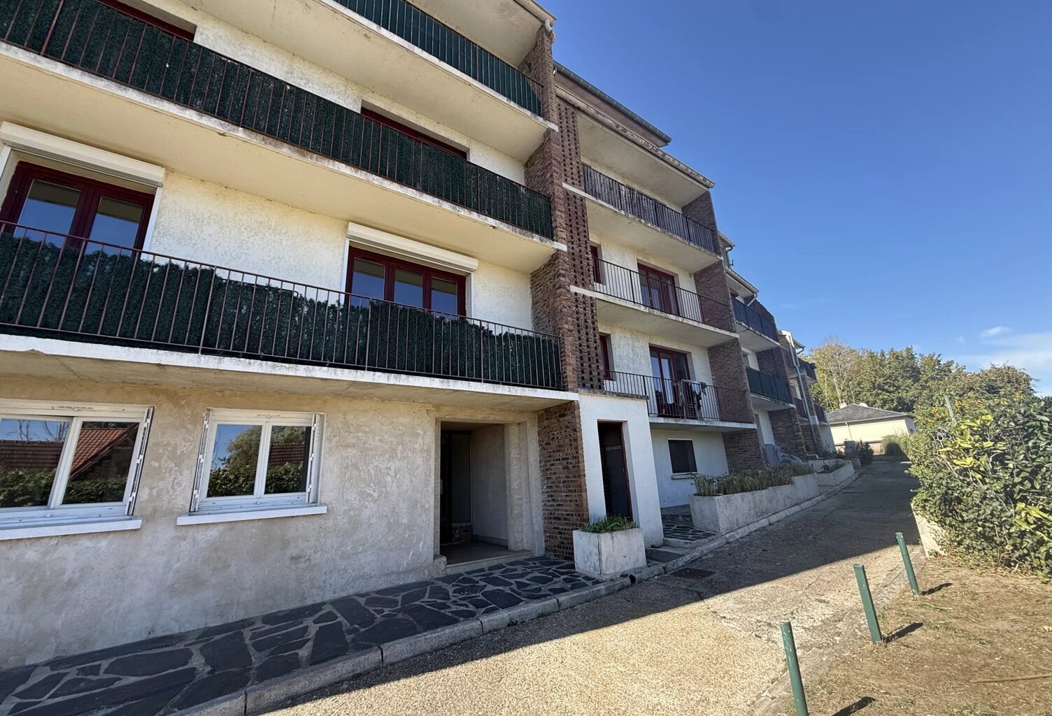 STUDIO - A VENDRE - IVRY LA BATAILLE — photo 1