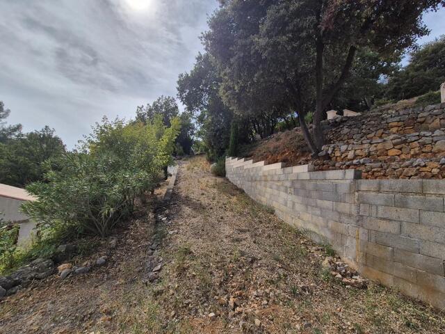Terrain proposé à Le Luc