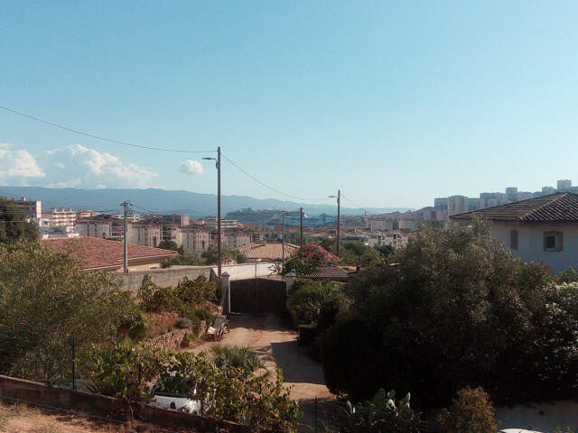 Aux portes d'Ajaccio terrain constructible avec petite batis — photo du bien