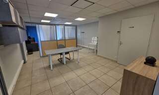 Commerce 1 Pièce 49 m² à vendre à Blanquefort (33290)