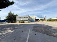 Ensemble immobilier industriel   2 940 m2   Terrain 5 915 m2 — photo 2