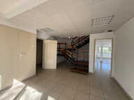 Ensemble immobilier industriel   2 940 m2   Terrain 5 915 m2 — photo 4