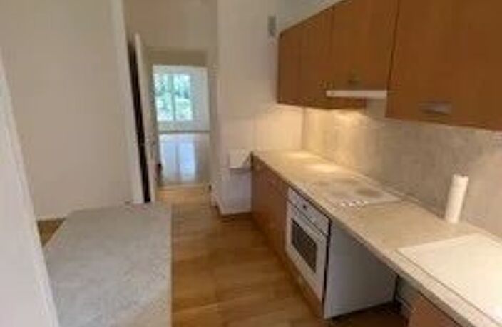 A LOUER - APPARTEMENT DE 4 PIECES SITUE A CHARTRES — photo 2