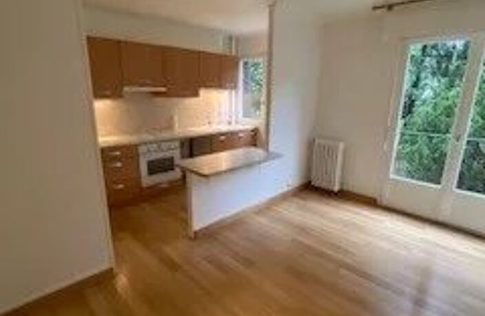 A LOUER - APPARTEMENT DE 4 PIECES SITUE A CHARTRES — photo 3