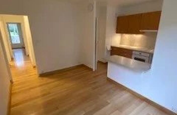 A LOUER - APPARTEMENT DE 4 PIECES SITUE A CHARTRES — photo 4