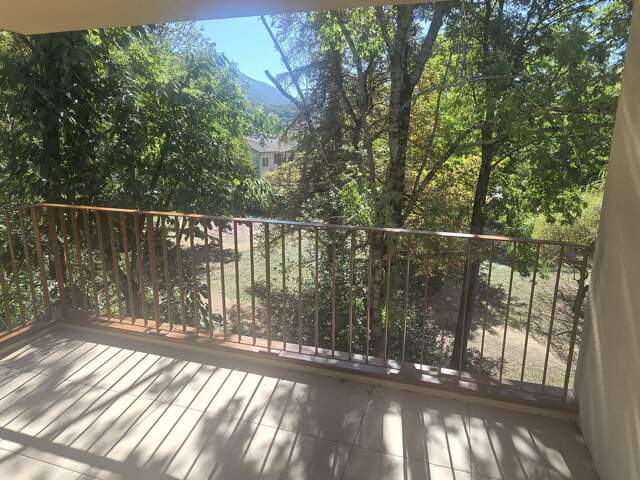 Appartement 2 pièces 45 m² à Vif — photo du bien