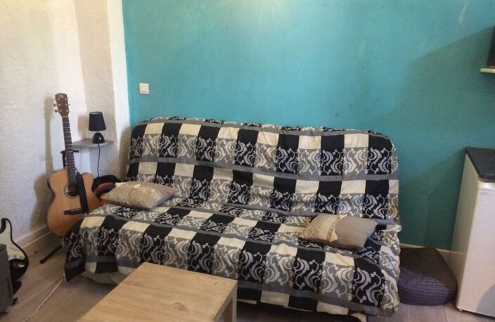 Immeuble petite cour — photo 3