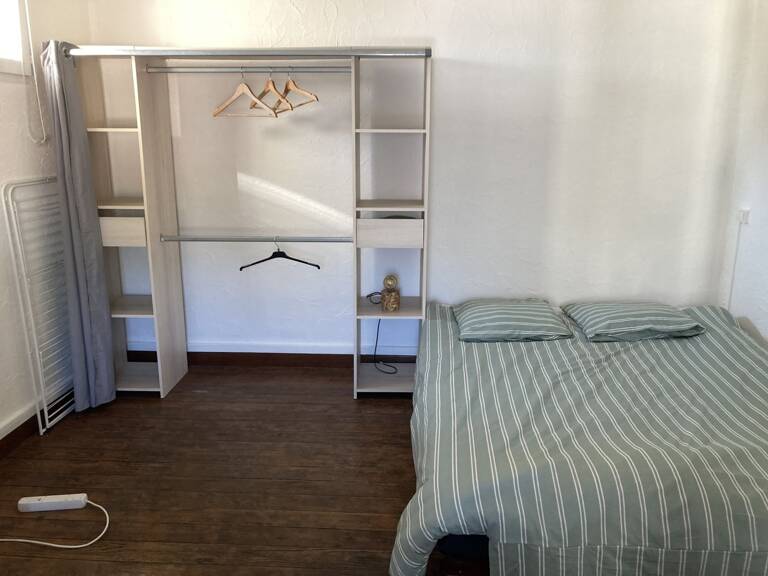 Immeuble petite cour — photo 1