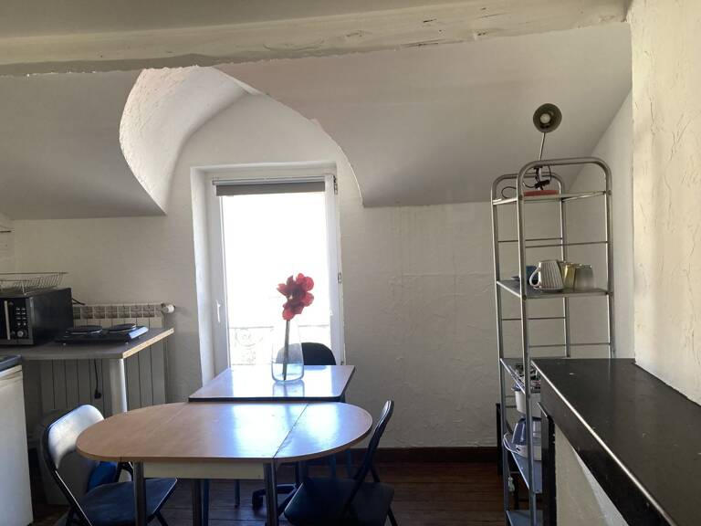 Immeuble petite cour — photo 1