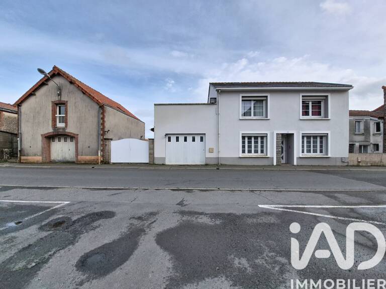 Vente Maison/villa 8 pièces — photo 1