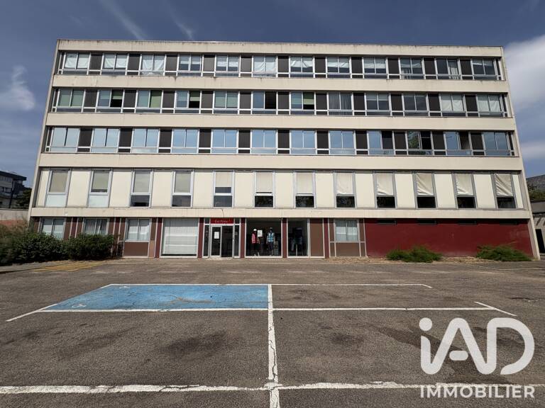 Vente Immeuble 1 368 m&sup2; — photo 1