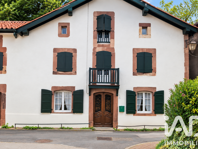 Vente Maison/villa 8 pièces — photo 1
