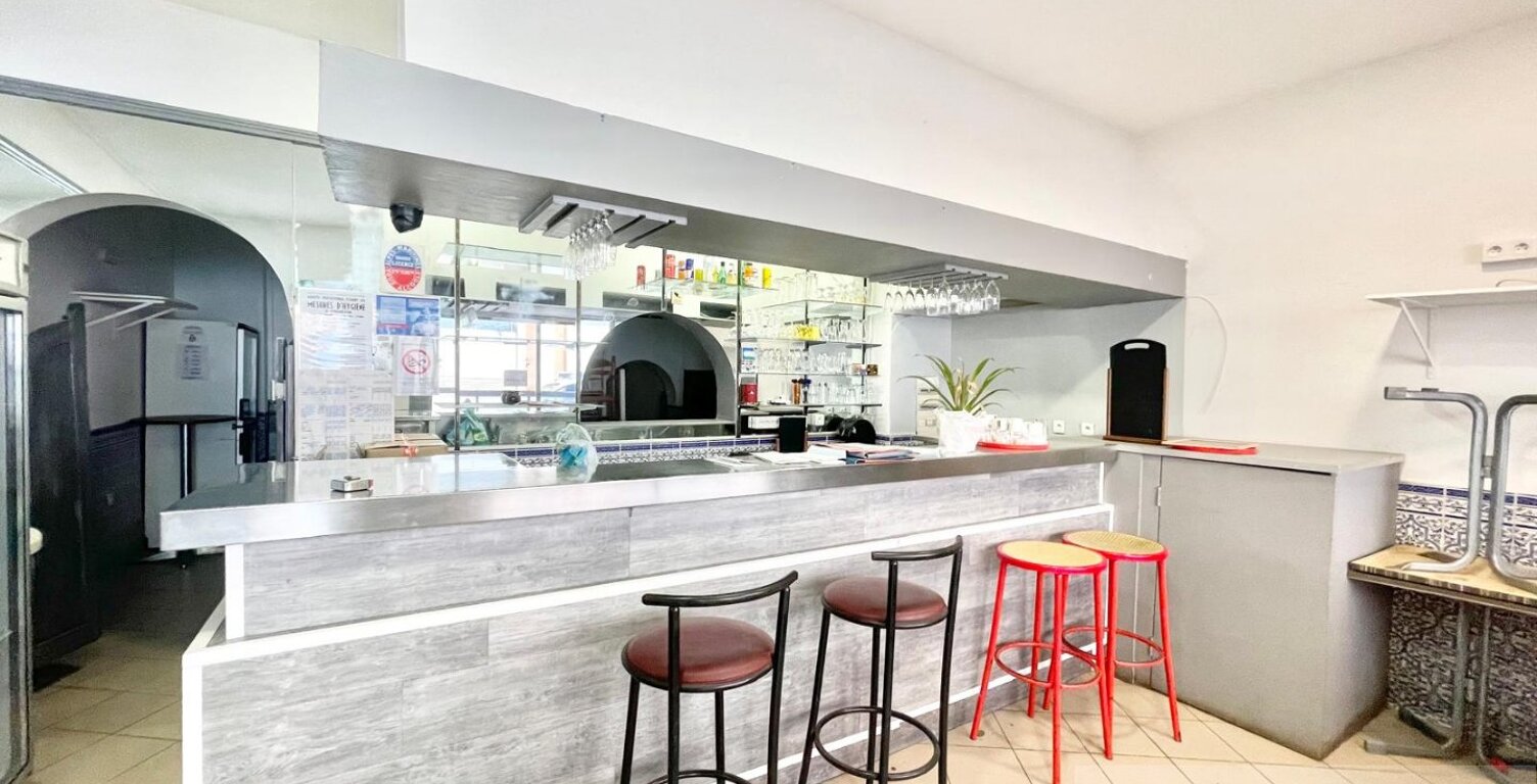 Local commercial — photo 1